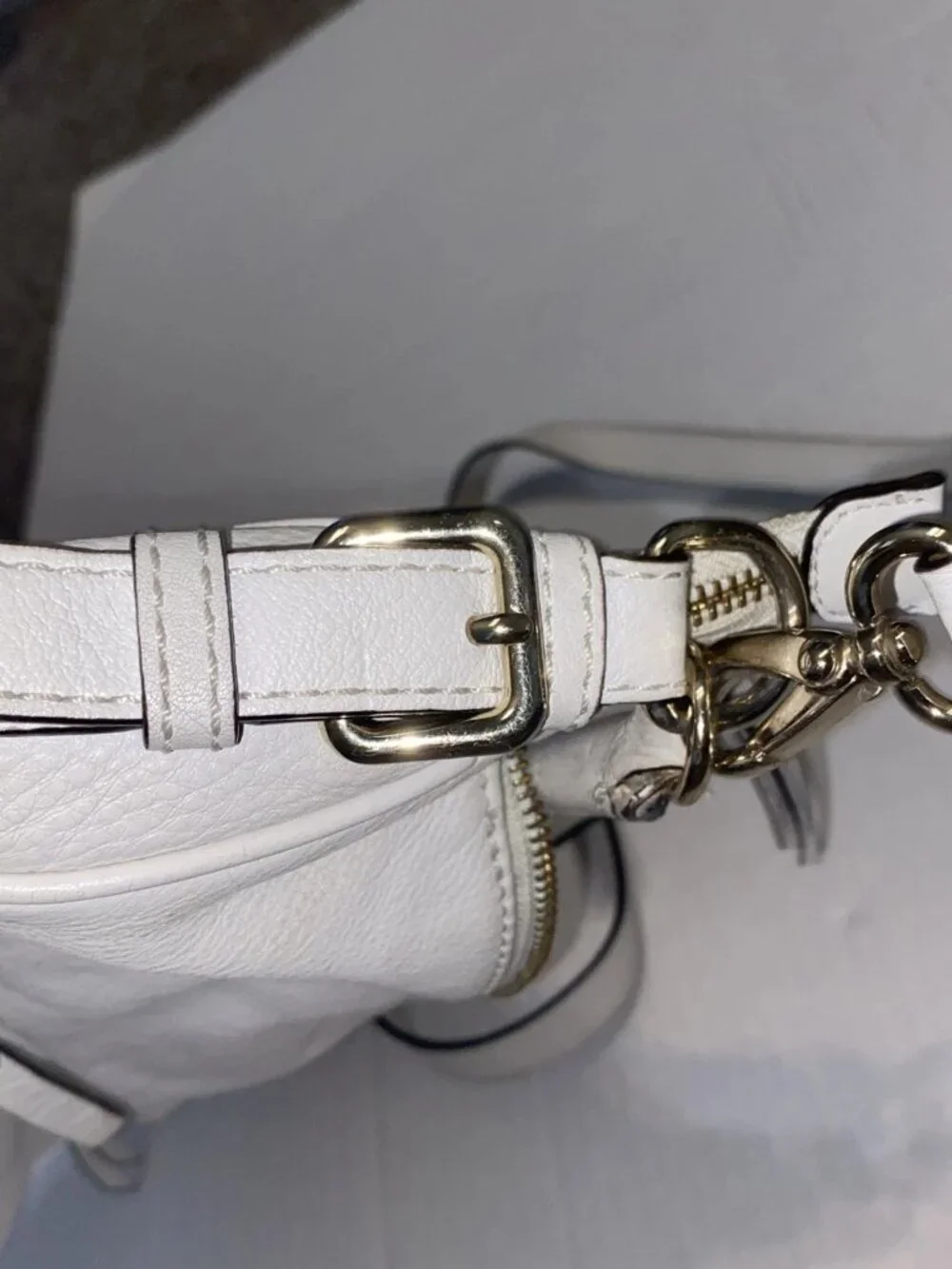 Kate Spade Ella Cobble Hill Hobo - White Leather Gold Hardware Expandable EUC
